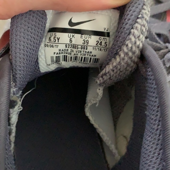 Nike Air Max Tavas Women’s Sequent 3 GS Running‎ Shoe size 6.5 youth gray coral - Picture 11 of 11